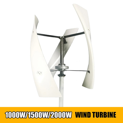 घुमावदार ब्लेड डिजाइन वर्टिकल विंड टर्बाइन पावर आउटपुट 5KW 120V IP54 आवासीय Vawt