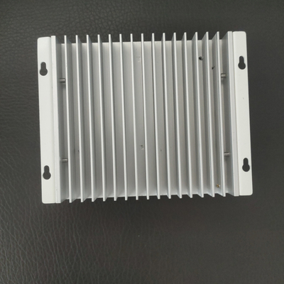 500W 1000W PWM सोलर चार्ज कंट्रोलर 30A 12V 24V RS232 एलसीडी स्क्रीन:
